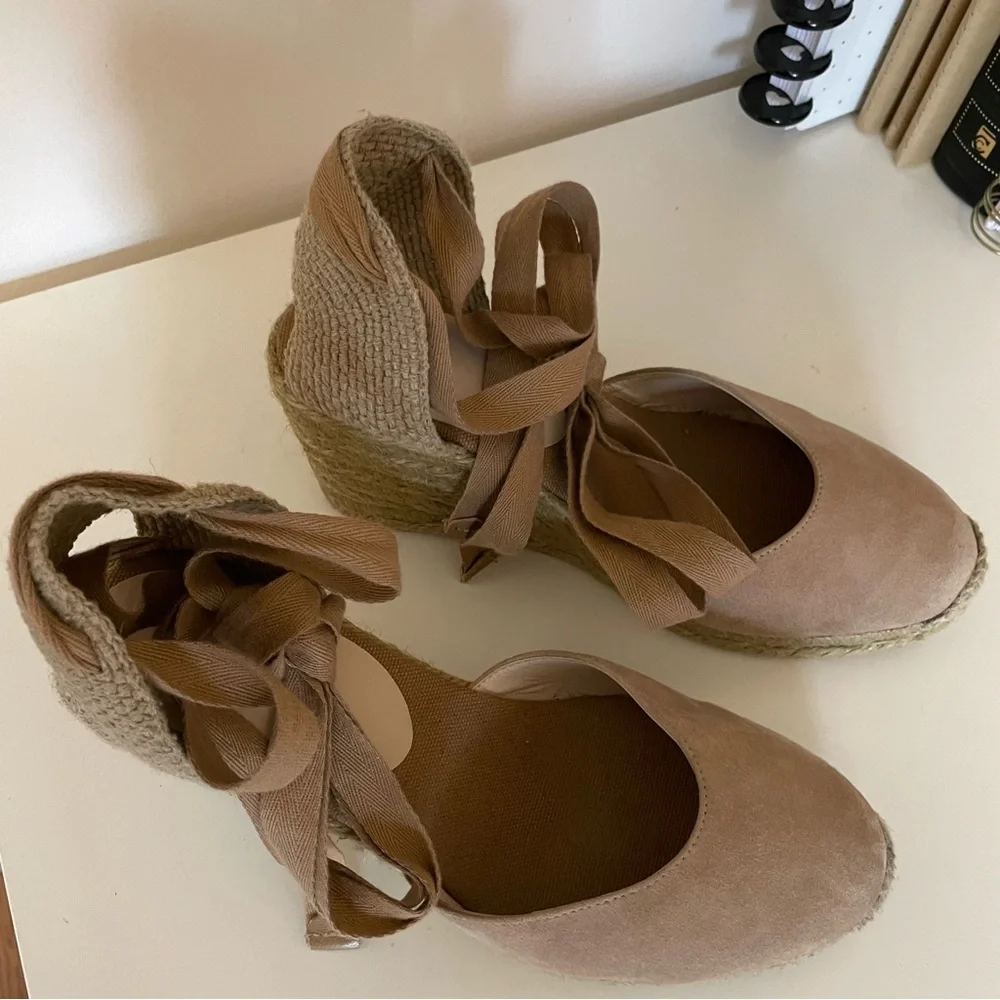 Espadrilles - Picture 2 of 4